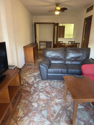 Apartamento de alquiler en Camino de Ronda, Rosaleda - Juventud - Foto 1