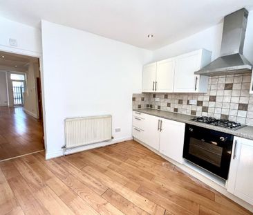 3 bedroom terraced house to rent - Photo 6