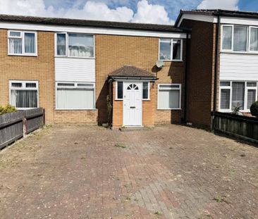 1 bedroom in a house share to rent - Photo 2