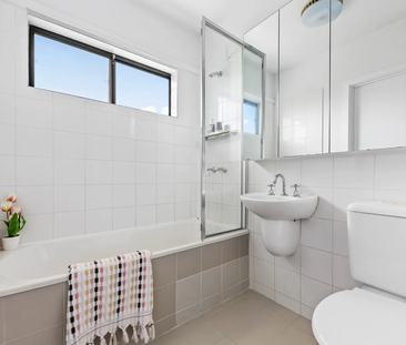 17/2 Monash Green Drive, Clayton VIC 3168 - Apartment For Rent | Do... - Photo 3