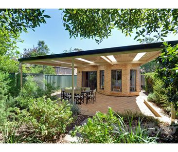 Stylish courtyard home - Photo 2