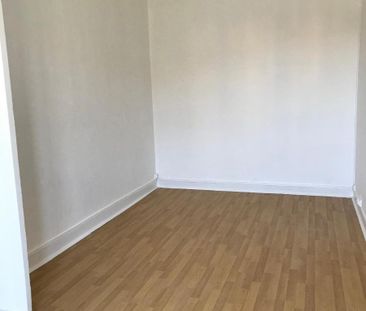 Location Appartement 1 pièce 31m² LYON 3ème - Photo 3