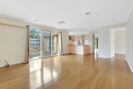 Spacious Family Home in a Convenient Location - Photo 2