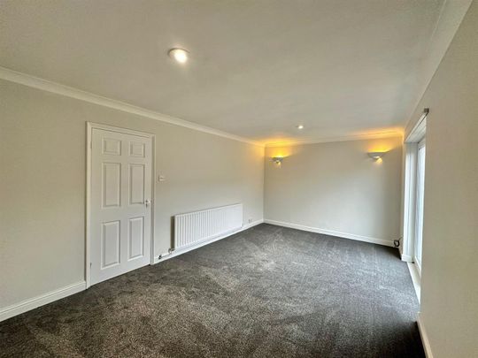 Haseley Close, Matchborough East, Redditch - Photo 1