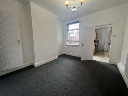 2 bedroom terraced house to rent - Photo 5