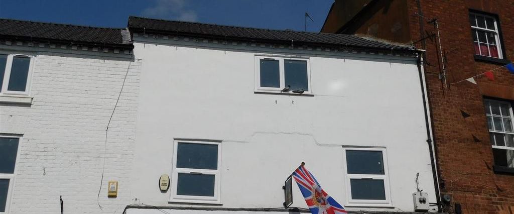 3 bedroom apartment to rent - Photo 1