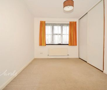 2 bedroom maisonette to rent - Photo 2