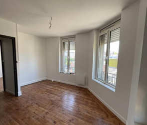 Location Appartement 4 pièces 81m² CAUDRY 59540 - Photo 3