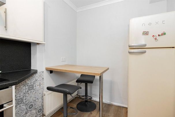 2 bedroom maisonette to rent - Photo 1