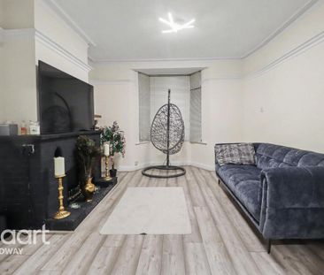 3 bedroom end of terrace house to rent - Photo 2