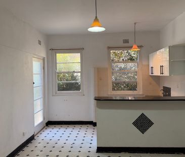 Three Bed Unit in Convenient Location - Photo 6