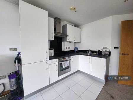 1 bedroom flat to rent - Photo 3