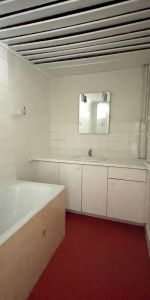 Location Appartement 3 pièces 115m² ST ETIENNE 42000 - Photo 3