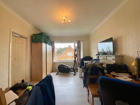 1 bedroom Apartment to let - Photo 4