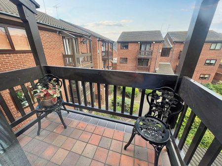 2 bed apartment to rent in NE26 - Photo 2