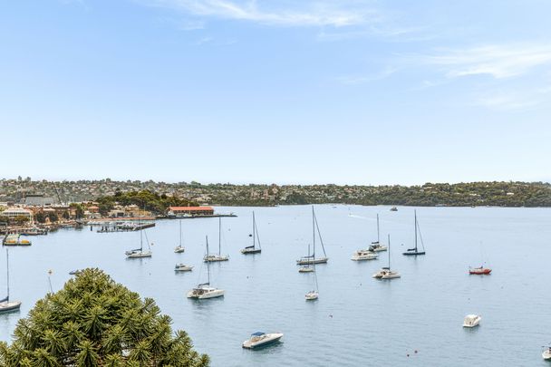 Peaceful Apartment Graced with Sublime Harbour Views - Unfurnished - Photo 1