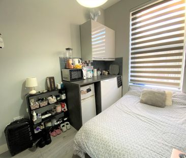 Alfred Road, London - Photo 5