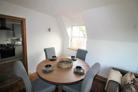 2 bedroom maisonette to rent - Photo 4