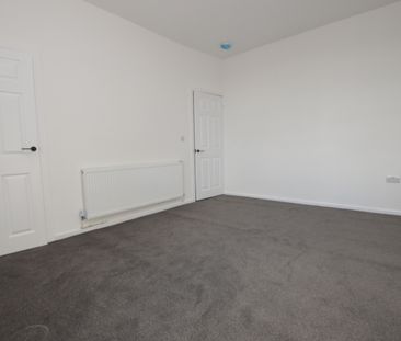 3 Bedroom Terraced House - Photo 3