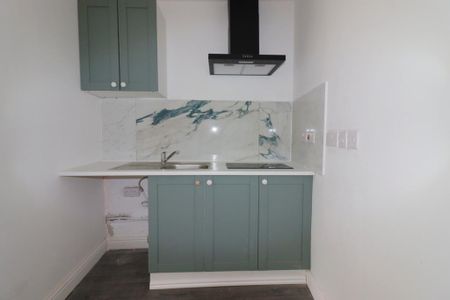 Studio to rent - Photo 3