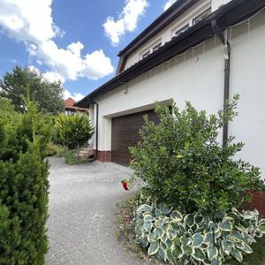 Dom z ogrodem na Kabatach - Zdjęcie 2