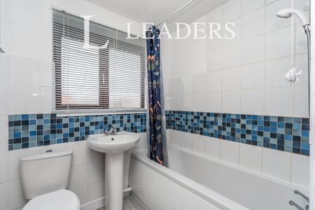 2 bedroom house to rent Blackthorn Walk, PO7 - Photo 5