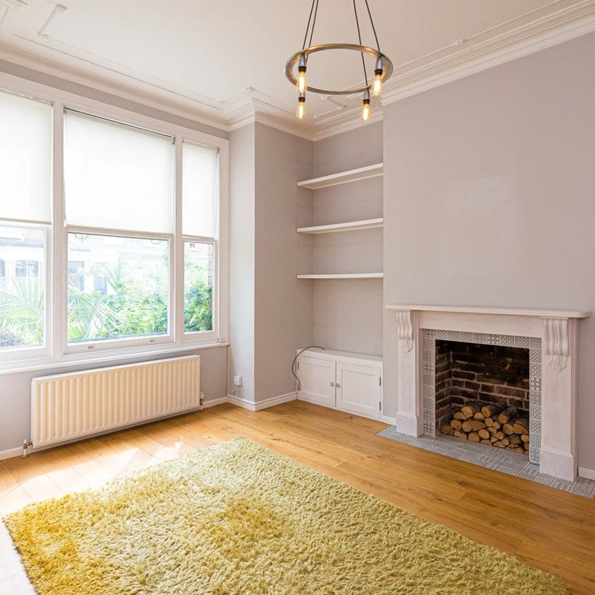 1 Bed Flat, Loftus Road, W12 - Photo 1