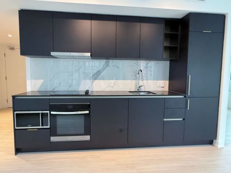 For Lease - 8 Wellesley Street Unit# 1916, Toronto, Ontario - Photo 4