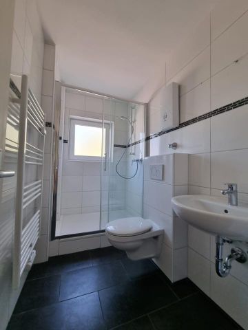 Demnächst verfügbar! Vollständig renovierte 2-Zimmer-Wohnung mit Balkon & modernem Badezimmer in ruhiger Lage - Foto 4