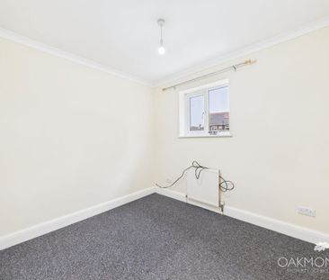 6 bedroom semi-detached house to rent - Photo 5