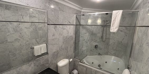 Two-Bedroom Apartment located in the heart of Brisbane CBD - Photo 3