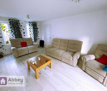 3 bedroom detached house to rent - Photo 2