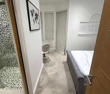 3 bedroom apartment to rent - Photo 4