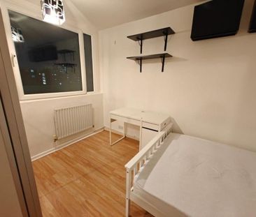 4 bedroom flat share to rent - Photo 2