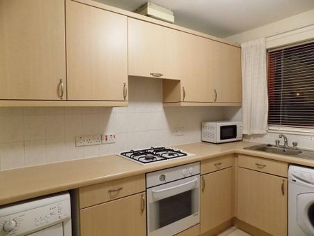 2 bedroom flat to rent - Photo 5