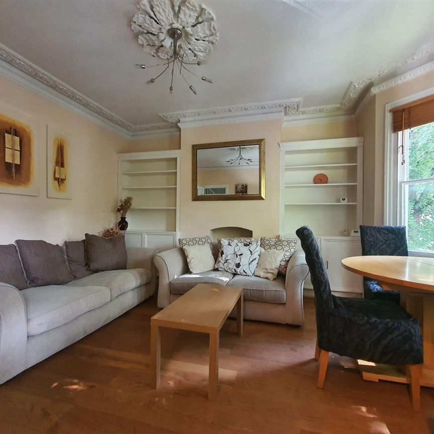 Upham Park Road, Chiswick, W4, London - Photo 1