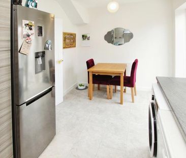 2 bedroom terraced house to rent - Photo 3