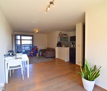 Recent appartement met 2 slaapkamers en grote garage in het centrum... - Photo 1