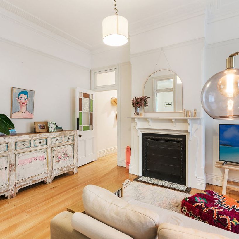 Three Bedroom Bondi Semi With A Deep Leafy Garden & Parking! - Photo 1