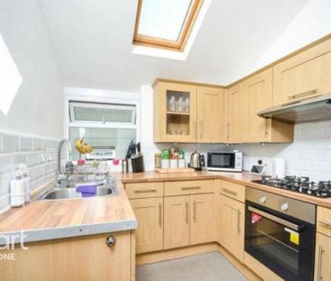 3 bedroom terraced house to rent - Photo 5