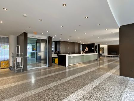 For Lease - 208 Queens Quay West Street Unit# 2212, Toronto, Ontario - Photo 4