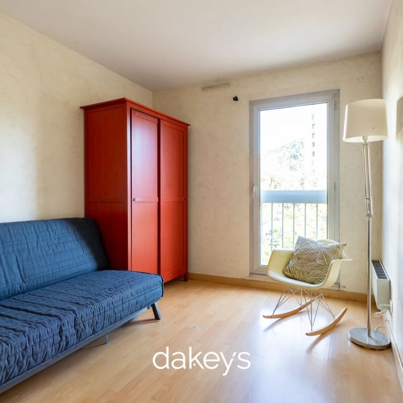 À louer – T5 meublé en duplex 135 m² avec terrasses, piscine & tennis – 13009 - Photo 1