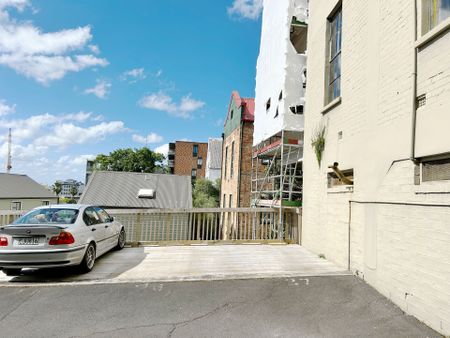 Charming Apartment Gem on Newton Road, Mount Eden! - Photo 3