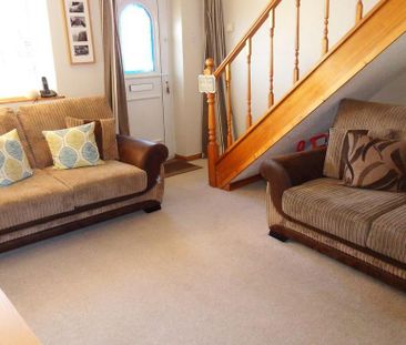 2 bedroom semi-detached house to rent - Photo 2