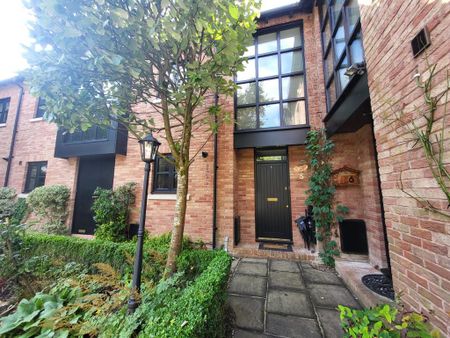 2 bedroom mews to rent - Photo 4