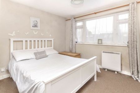 Studley Grange Road - Photo 4