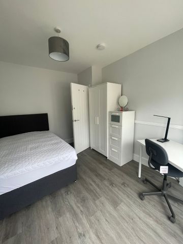 4 Bed Semi-Detached House, Wades Road, BS34 - Photo 4