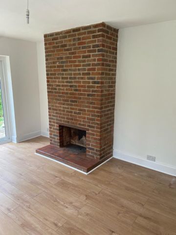 4 Bed Detached House, Shaftesbury Avenue, SO17 - Photo 3