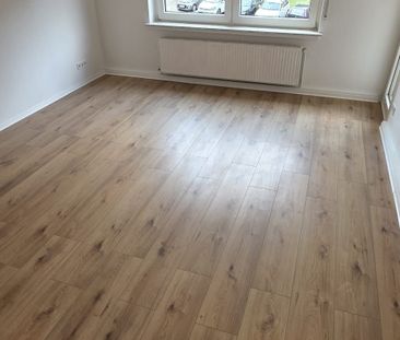 Helle 4-Zimmer-Wohnung mit Balkon im 2. Stock in Lünen-Hirtenweg - Photo 3