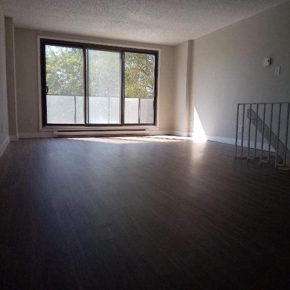 3 CH - 1 SDB - Longueuil - $2,040 /mo - Photo 1